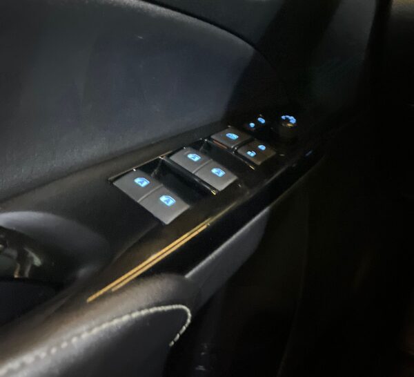 TOYOTA YARIS XLS CONNECT - Imagem 13