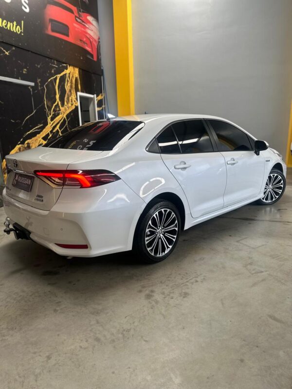 TOYOTA COROLLA ALTIS PREMIUM HÍBRIDO 1.8 Aut. - Imagem 6