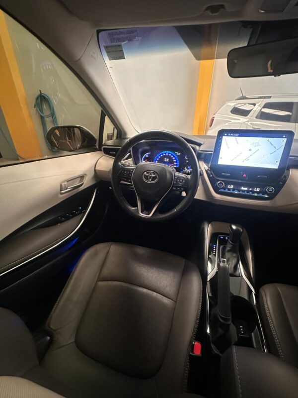 TOYOTA COROLLA ALTIS PREMIUM HÍBRIDO 1.8 Aut. - Imagem 16