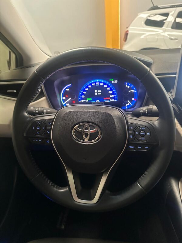 TOYOTA COROLLA ALTIS PREMIUM HÍBRIDO 1.8 Aut. - Imagem 18